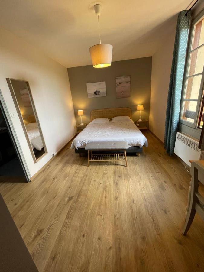 Hotel Et Restaurant Traditionnel L' Escalandes Lesperon エクステリア 写真