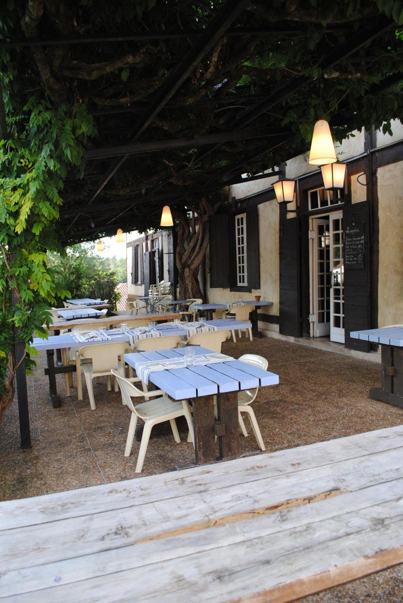 Hotel Et Restaurant Traditionnel L' Escalandes Lesperon エクステリア 写真