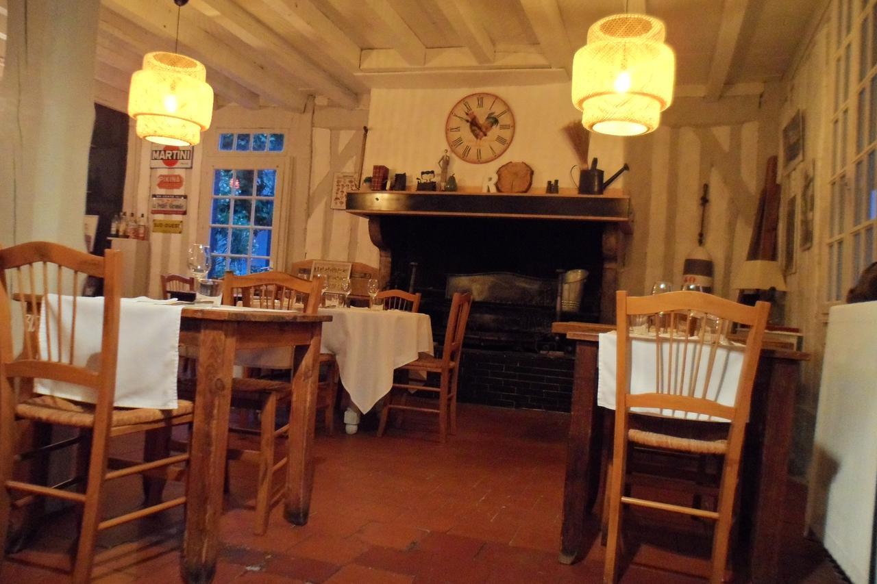 Hotel Et Restaurant Traditionnel L' Escalandes Lesperon エクステリア 写真